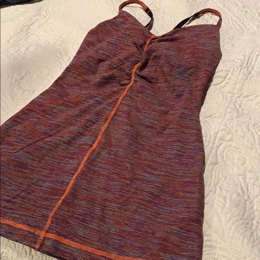 Lululemon tank